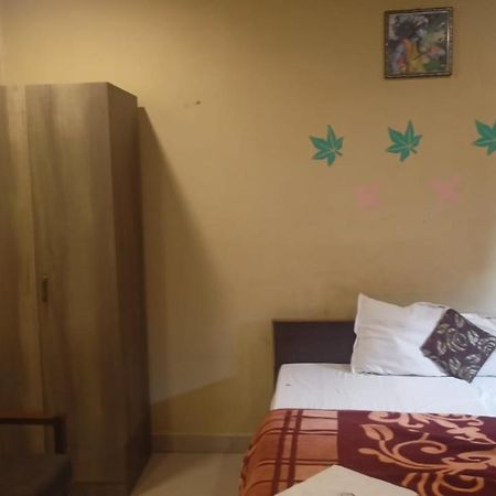 Mirzāpur Hotel Shyam Utsav מראה חיצוני תמונה