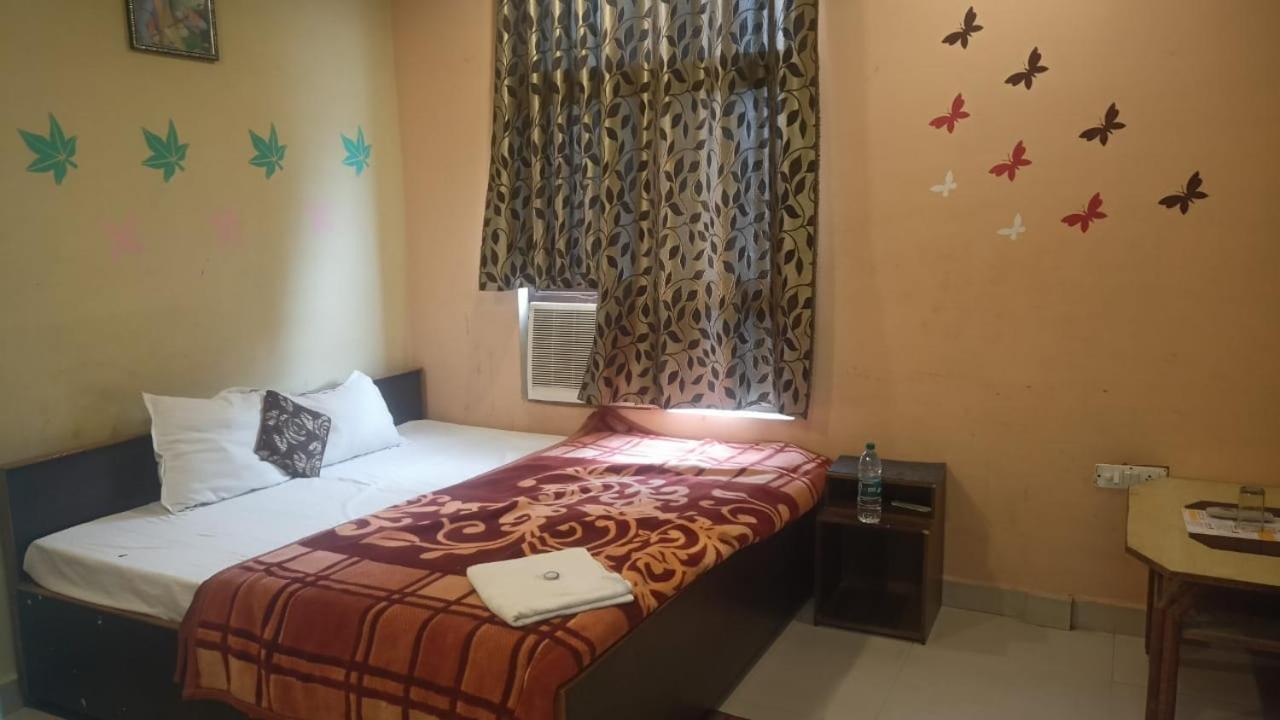 Mirzāpur Hotel Shyam Utsav מראה חיצוני תמונה